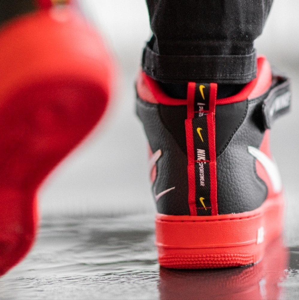 Air Force 1 Mid '07 lv8 University Red/White-Black-Tour Vintage Jordan's - Picture 2 of 9